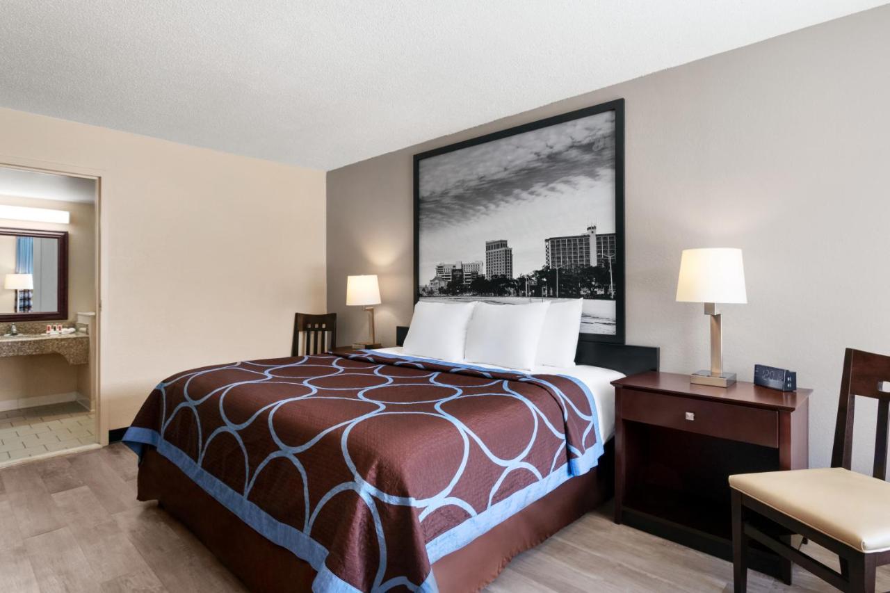 במוטל Super 8 By Wyndham Gulfport Biloxi Airport מראה חיצוני תמונה