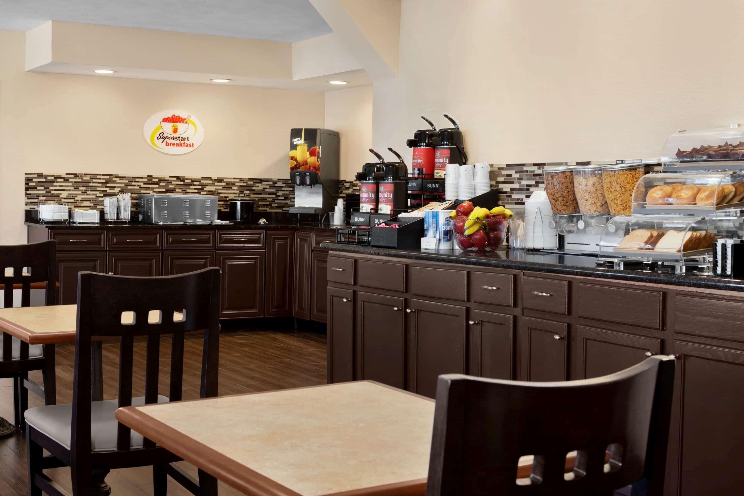 במוטל Super 8 By Wyndham Gulfport Biloxi Airport מראה חיצוני תמונה