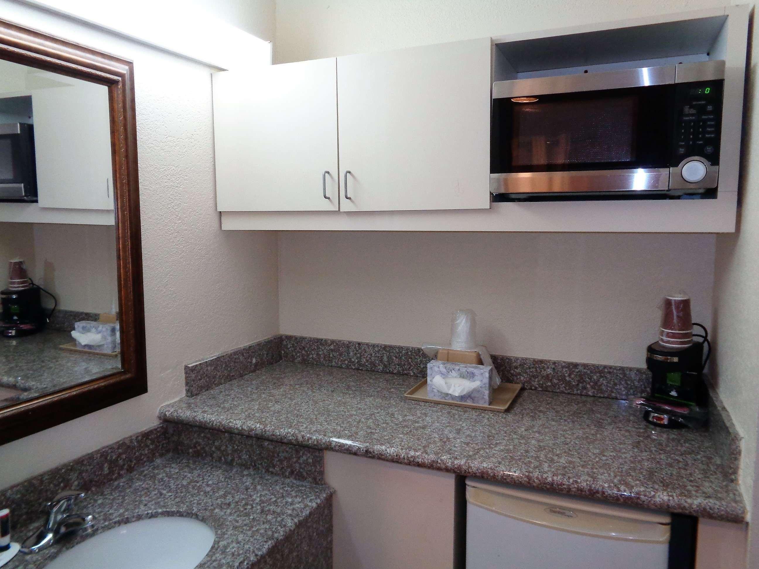 במוטל Super 8 By Wyndham Gulfport Biloxi Airport מראה חיצוני תמונה